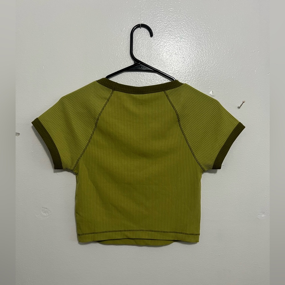 Women’s Wild Fable Ribbed Crop Top - Picture 2 of 2